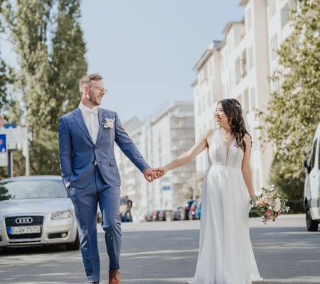 Ein Brautpaar während eines Fotoshootings, aufgenommen von Hochzeitsfotograf Tom