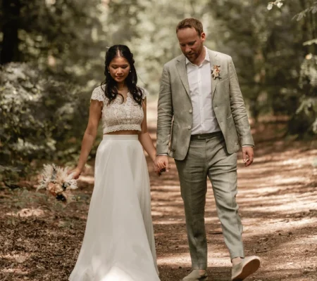 Detailaufnahme von Haaren, festgehalten von Hochzeitsfotograf Tom.