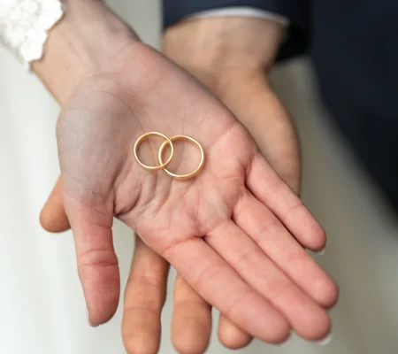 Nahaufnahme der Eheringe – Hochzeitsfotograf Tom von weddingpicture